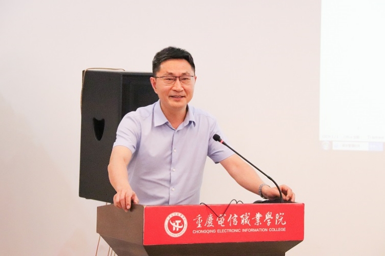 rURz_1687768935460014993.jpg 张勇刚_副本.jpg