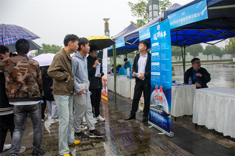 pGqC_1698655886209058833.jpg 1-2.jpg