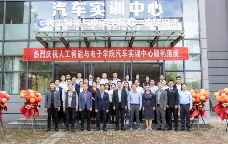 rDTq_1732005062786005837.jpg 640.jpg