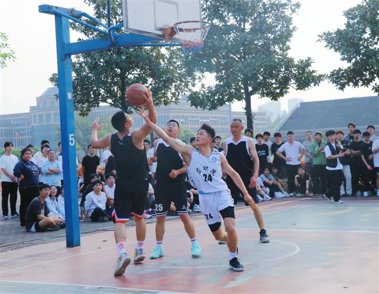 lvMz_1744716441618069658.jpg 640 (15).jpg