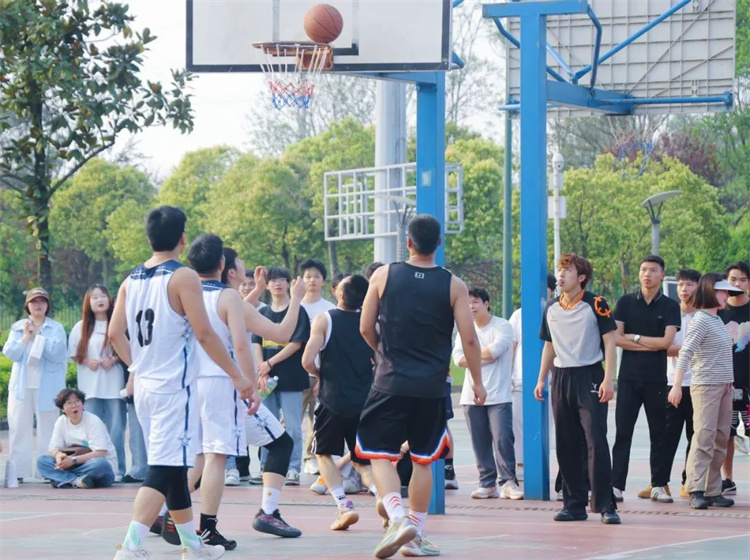 mrwJ_1744716431968045362.jpg 640 (14).jpg