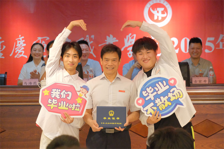 HogO_1751566193397086508.jpg A706D992-77AF-4EE9-B586-BAF57A497B3C-46449-00000FA50190FA3F.jpg