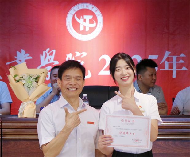 TuML_1751566160005090954.jpg 3F9524C0-BD70-4DA6-8331-C469BA81D90E-46449-00000FA523935571.jpg